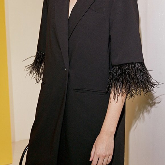 💥Black Blazer with Feather Cuff Sleeves - Picture 2 of 5